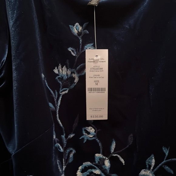 NWT 👗 cute, stretchy, lace hem underlay, floral embroidery - Picture 3 of 8